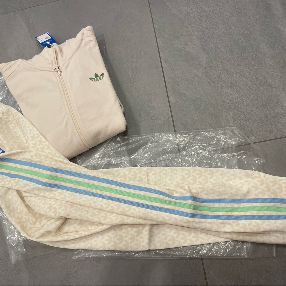 Adidas Pale Pink Tracksuit with Logo ( Minecraft) junior size large